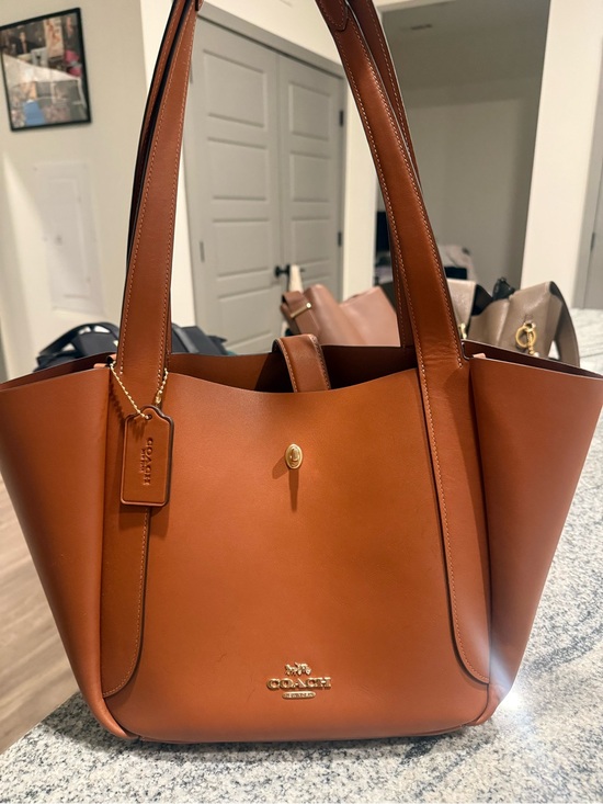Coach Handbags - Coach Hadley Turnlock Tote